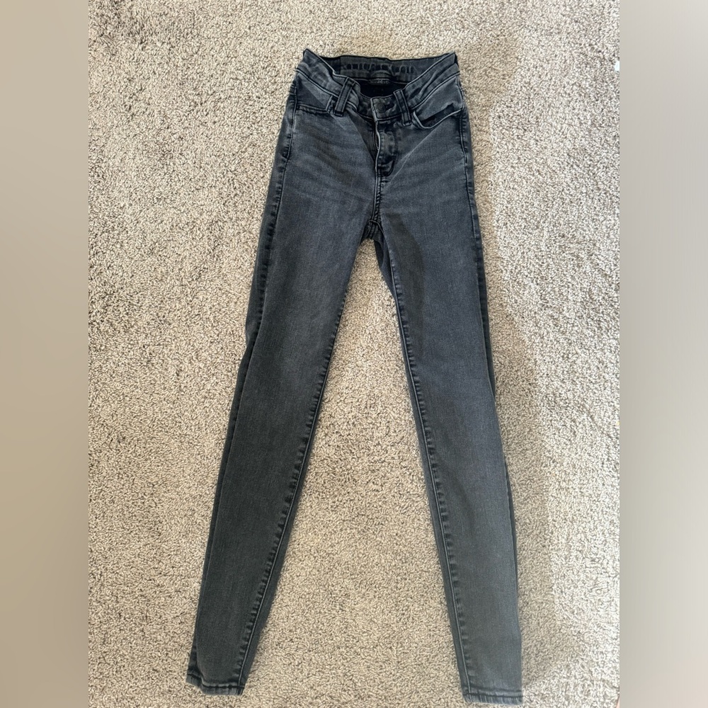 Jeans —> AE —> 000